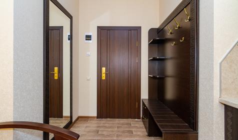 Апартаменты двухкомнатные, мансарда. Гостиница Империя, Анапа, Витязево