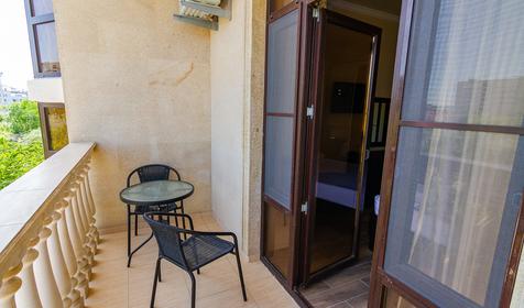 Полулюкс двухместный с балконом. Гостиница Империя, Анапа, Витязево