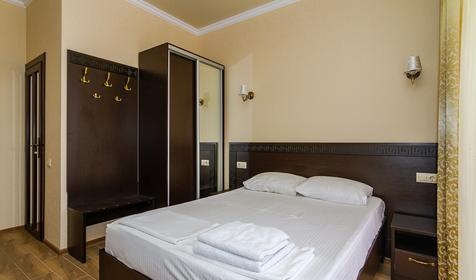 Полулюкс двухместный с балконом. Гостиница Империя, Анапа, Витязево