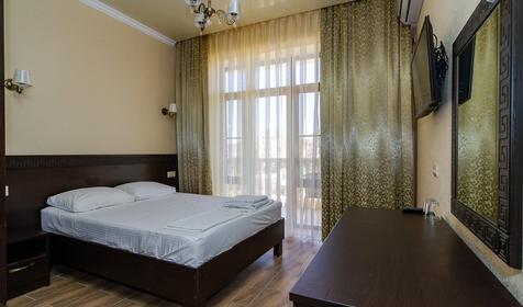 Полулюкс двухместный с балконом. Гостиница Империя, Анапа, Витязево