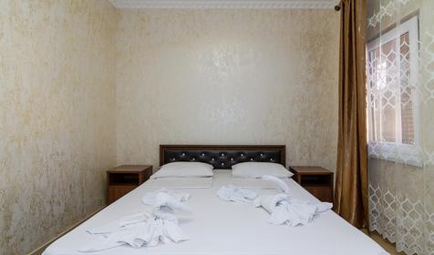 Большой двухместный номер. Гостевой дом Парус, Джубга