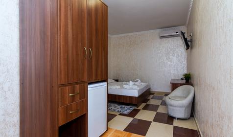 Большой двухместный номер. Гостевой дом Парус, Джубга