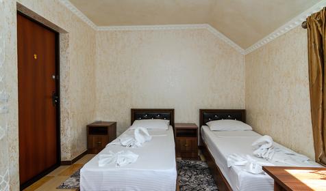 Большой двухместный номер. Гостевой дом Парус, Джубга