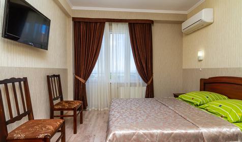 Двухместный стандарт с видом на горы. Гостевой дом Юг, Туапсинский район, п. Небуг