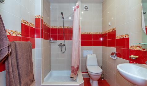 Трехместная мансарда. Гостевой дом Юг, Туапсинский район, п. Небуг