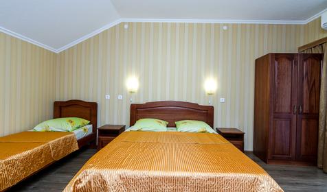 Трехместная мансарда с видом на море. Гостевой дом Юг, Туапсинский район, п. Небуг