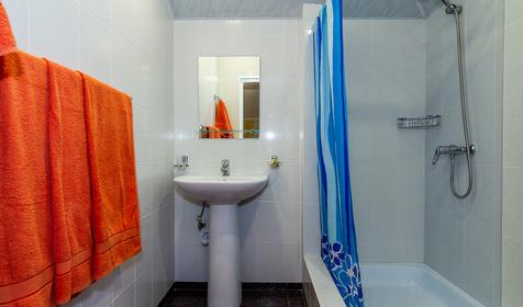 Трехместная мансарда с видом на море. Гостевой дом Юг, Туапсинский район, п. Небуг