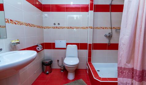 Четырехместная мансарда. Гостевой дом Юг, Туапсинский район, п. Небуг