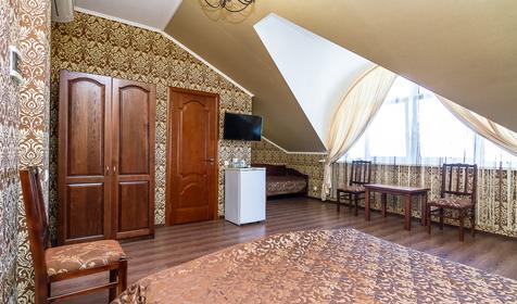 Пятиместный полулюкс. Гостевой дом Юг, Туапсинский район, п. Небуг