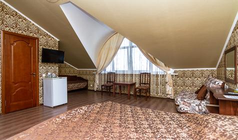 Пятиместный полулюкс. Гостевой дом Юг, Туапсинский район, п. Небуг