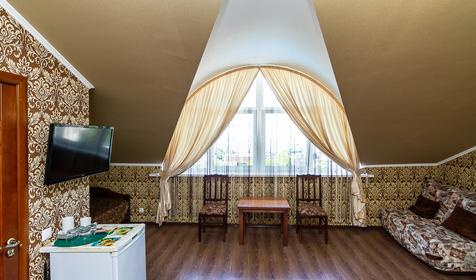 Пятиместный полулюкс. Гостевой дом Юг, Туапсинский район, п. Небуг