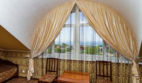 Пятиместный полулюкс. Гостевой дом Юг, Туапсинский район, п. Небуг