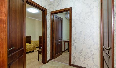 Двухкомнатный люкс с балконом. Гостевой дом Юг, Туапсинский район, п. Небуг