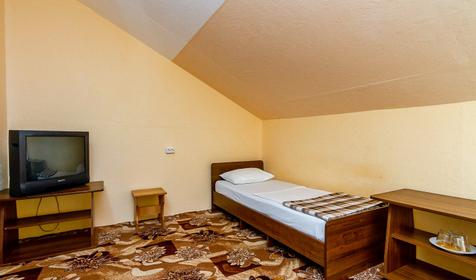 Стандарт на мансарде. Гостевой коттедж Южаночка, Сочи, Лоо