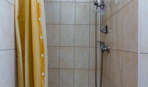 Стандарт на мансарде. Гостевой коттедж Южаночка, Сочи, Лоо