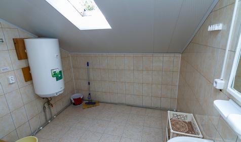 Стандарт на мансарде. Гостевой коттедж Южаночка, Сочи, Лоо