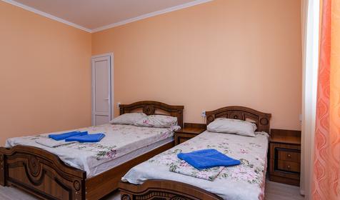 Трехместный с отдельным входом. Гостиница Мираж-Престиж, п. Лермонтово