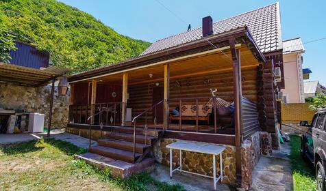 Восьмиместный сруб. Гостевой дом Старая Казань (бывш. Булгарин), Туапсе, Небуг