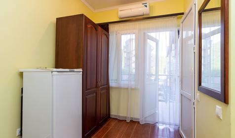  Трехместный с видом на море. Гостевой дом Юг, Туапсе, Небуг