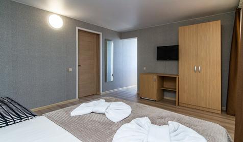 Четырехместный номер с балконом (вид на море)