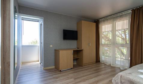 Четырехместный номер с балконом (вид на море)