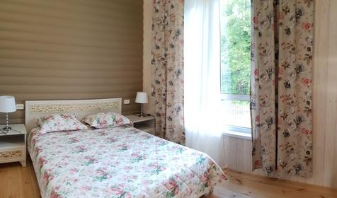 Домик двухкомнатный четырехместный с удобствами