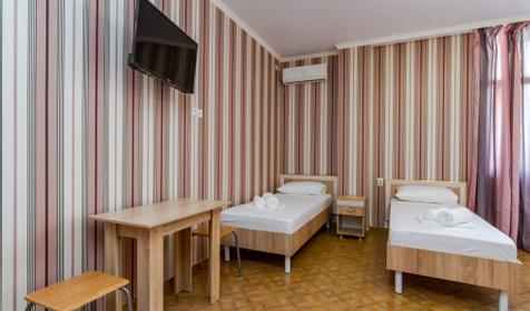 Четырехместный стандарт. Гостевой дом Вояж, Туапсе, Новомихайловский