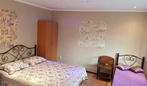 Трехместный