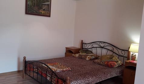 Трехместный