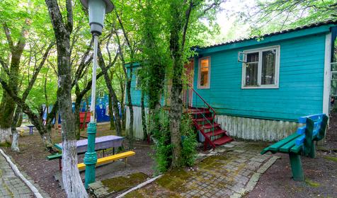 Летний домик с удобствами на блок. База отдыха Восход, Туапсинский район, Бухта Инал