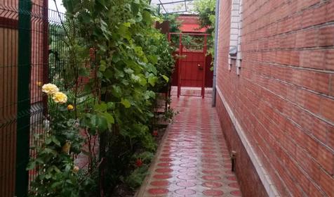 Коттедж У Леонида, Ейск