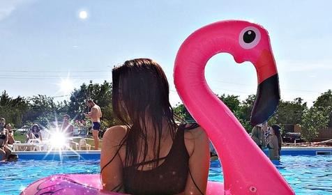 Бассейн. Клуб загородного отдыха Пикник Клаб, ст. Динская, с. Красносельское