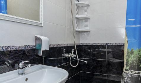 Трехместный