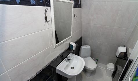 Трехместный