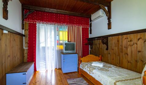 Трехместный. Гостиничный комплекс Шале, Туапсинский район, п. Пляхо