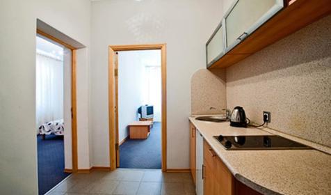 Люкс двухкомнатный трехместный. Отель Фаворит. Анапа, Витязево