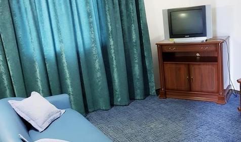 Люкс двухместный двухкомнатный. Отель Ливадия, Геленджик