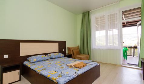 Трехместный с балконом. Гостевой дом На парковой, 23, Туапсинский район, Новомихайловский