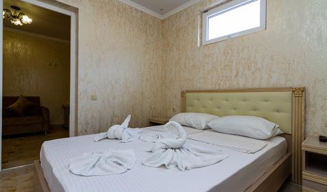 Люкс. Гостевой дом Парус, Джубга