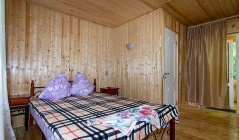 Двух-; четырехместный комфорт. База отдыха Волна, бухта Инал