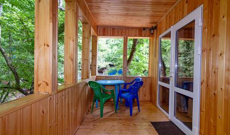 Двух-; четырехместный комфорт. База отдыха Волна, бухта Инал