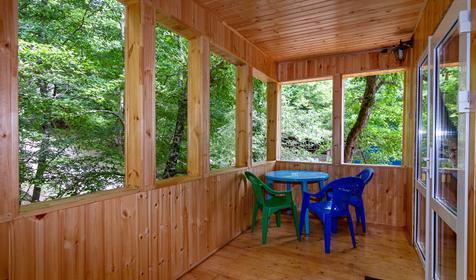 Двух-; четырехместный комфорт. База отдыха Волна, бухта Инал