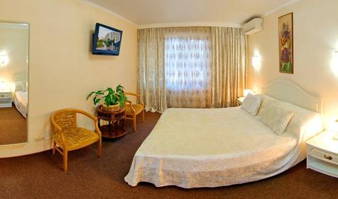  Люкс двухместный двухкомнатный (на основной территории)