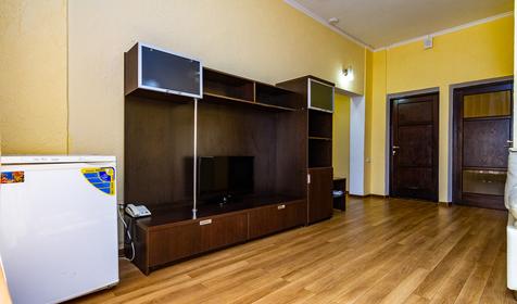 Люкс трехкомнатный. Гостевой комплекс Марина, г. Анапа, п. Витязево