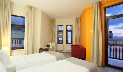 Двухместный улучшенный с видом на горы. Отель Riders Lodge Адлерский район, Сочи, поселок Красная Поляна