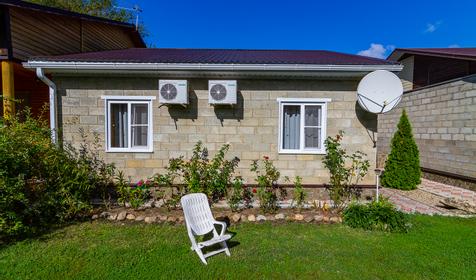 Гостевой дом На Школьной 83, Темрюкский район, Голубицкая