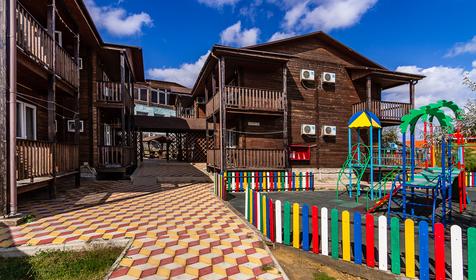 База отдыха Самоцветы, Темрюкский район, п. Веселовка