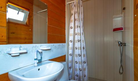 Четырехместный домик, 2 категория. База отдыха Самоцветы, Темрюкский район, п. Веселовка