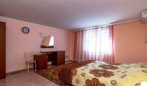 Двухкомнатный, корпус 3. База отдыха Самоцветы, Темрюкский район, п. Веселовка