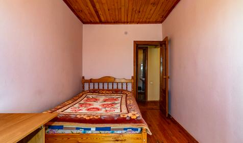 Двухкомнатный. Гостиница Эдельвейс, г. Ейск